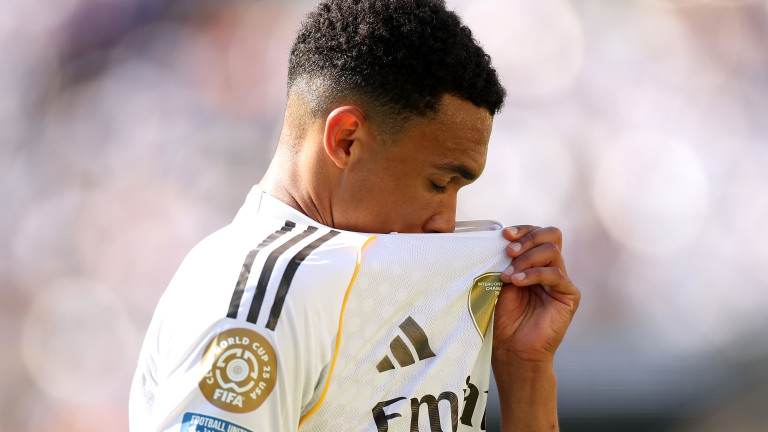 Трент Александър-Арнолд: Жота бе с мен в мача