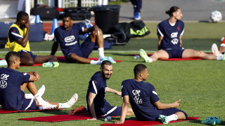 Двамата френски нападатели не тренираха с отбора заради контузии Антоан