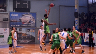 Берое падна от Железник в първа контрола