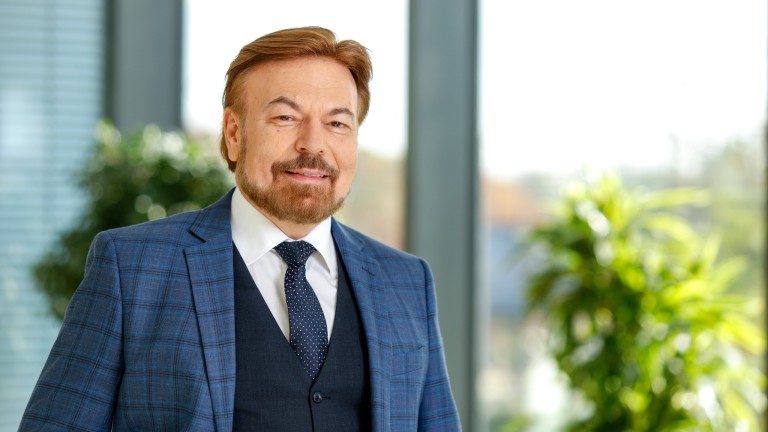 Днес Мило Борисов, краен собственик на генералния спонсор на Левски