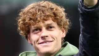 Привържениците на Милан организираха страхотно посрещане на най добрия италиански тенисист