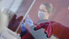Нобелът за медицина отива при изследователи на иРНК ваксините