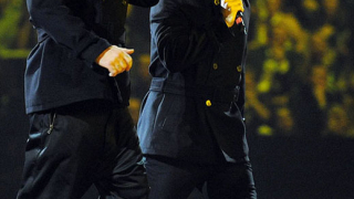 Роби Уилямс и Гари от Take That топят кила с бас