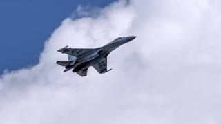 Руските военни са вдигнали във въздуха изтребител Су 35 заради неидентифицирана