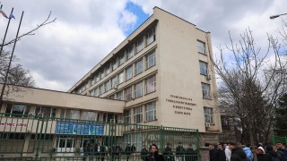 Министерството на образованието и науката публикува първото класиране за прием