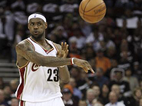 Кливлънд Кавълиърс победи Ню Джърси Нетс с 81-77