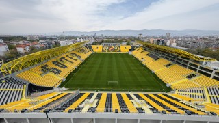 Последни приготовления текат по стадион Христо Ботев в Пловдив преди