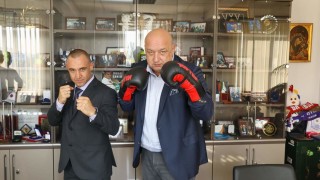 Министърът на младежта и спорта Красен Кралев проведе работна среща