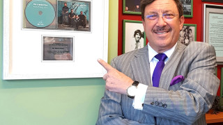 Ирландската рок група The Cranberries обявиха в специално изработен сертификат