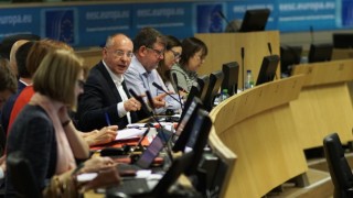 Европейската комисия на Юнкер се провали, намекна Станишев