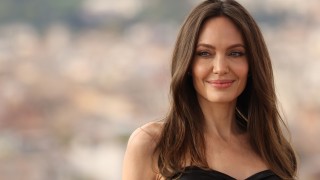 Как лекува душата си Анджелина Джоли