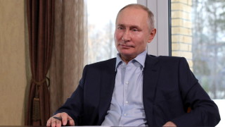 Президентът на Русия Владимир Путин отрече че притежава дворец информира