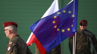 Министърът на националната отбрана на Полша Владислав Косиняк Камиш заяви че