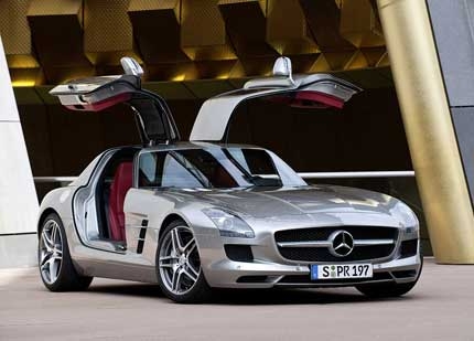 Mercedes обяви цената на SLS AMG