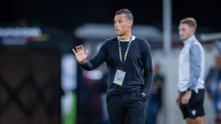 Треньорът на Локомотив Пловдив Александър Томаш има куп главоболия