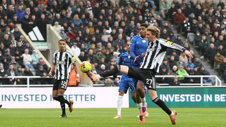 Нюкасъл изпусна победата срещу Челси, след като двата тима завършиха