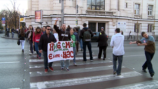 С протест жители на Гоце Делчев подкрепиха окупациите