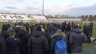 Феновете на Локомотив Пловдив надъхаха допълнително футболистите на Александър Тунчев