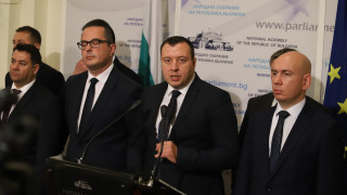 Възраждане искат МВР и ДАНС да разследват закуска в посолството на САЩ