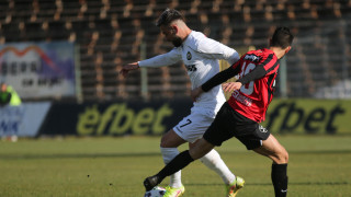 Славия официално се раздели с двама играчи Става въпрос за