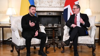 Британският премиер Кийр Стармър увери на 1 март украинския президент