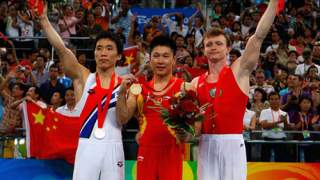 Китаец очаквано спечели златото в успоредка на Игрите