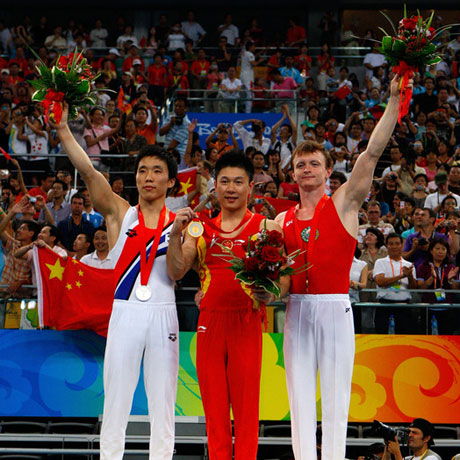 Китаец очаквано спечели златото в успоредка на Игрите