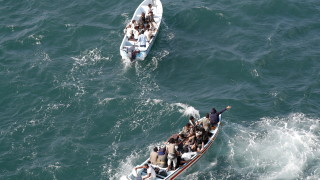 САЩ унищожили ракети и дронове на хусите в Червено море 