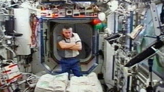 Атлантис се скачи успешно с МКС