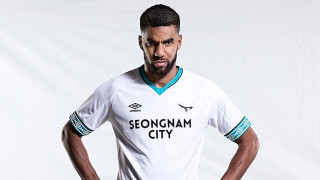 Бившият футболист на Черно море Матиас Курьор ще продължи кариерата