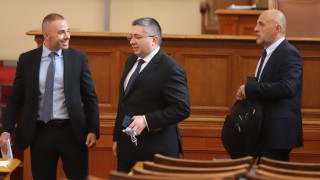 Да се обявиш срещу зеления сертификат е толкова глупаво колкото