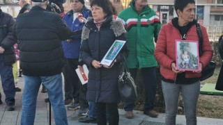 Протест срещу обжалването на присъдата за убитото дете в Сотиря