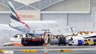 Самолет на Emirates се запали след извънредно кацане в Дубай