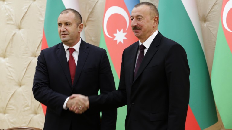 Президентът Румен Радев обсъди днес в телефонен разговор с азербайджанския