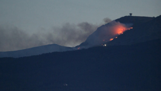 120 души гасят пожара в Национален парк „ Витоша”