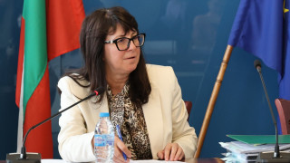 Кондева увери, че няма да пипат клиниките в националната кардиология без съгласуване