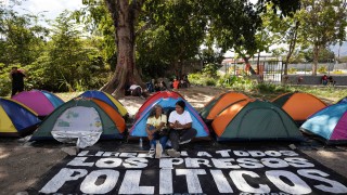 Над 400 политически затворници са освободени във Венецуела