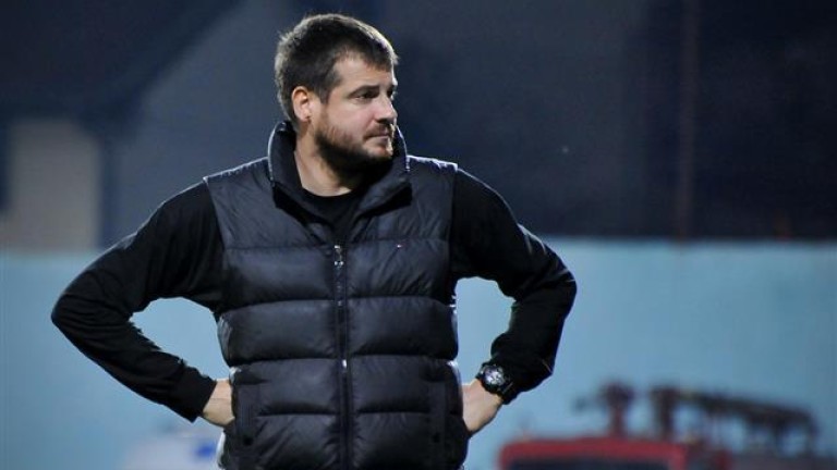Спряган за треньорския пост в ЦСКА си намери нов отбор