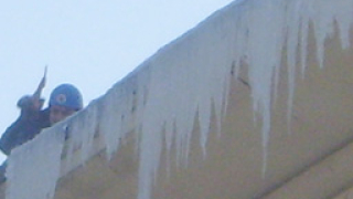 Махнаха ледените висулки от моста „Чавдар"