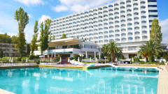 Гръцките хотелиери не искат да им се казва каква музика да пускат