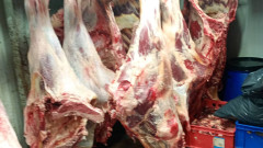 Разкриха незаконна кланица в Търновско, иззеха над 20 тона месо