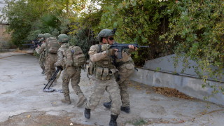 Турските сили и техните съюзници сирийските бунтовници са извършили военни
