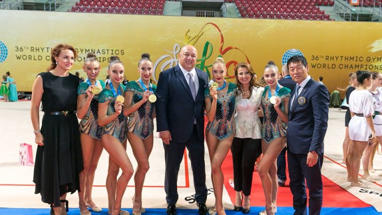 Красен Кралев поздрави гимнастичките за златните медали!