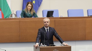 Напрежение между парламентарните групи на Възраждане и на ПП ДБ В