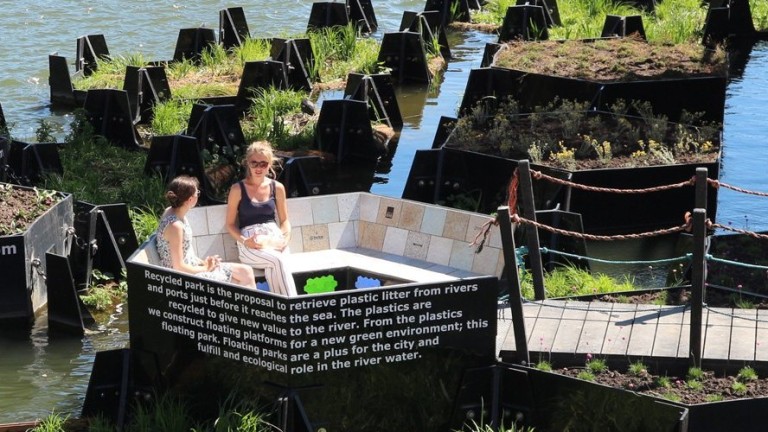 От какво са направени плаващите градини на Ротердам