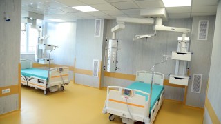 Болницата в Перник която беше пусната на търг заради дългове