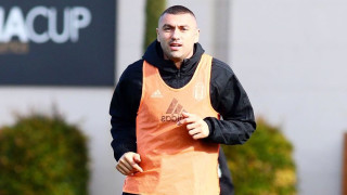 Един от емблематичните турски нападател Бурак Йълмаз се завърна в