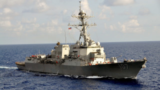 Ракетният разрушител на военноморските сили на САЩ Грейвли USS Gravely