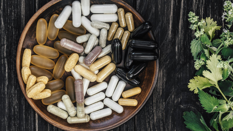 Никога повече: витамините и хранителни добавки, които да не приемаме заедно