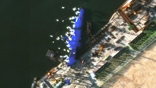 Северна Корея спусна на вода бойния кораб при опита за